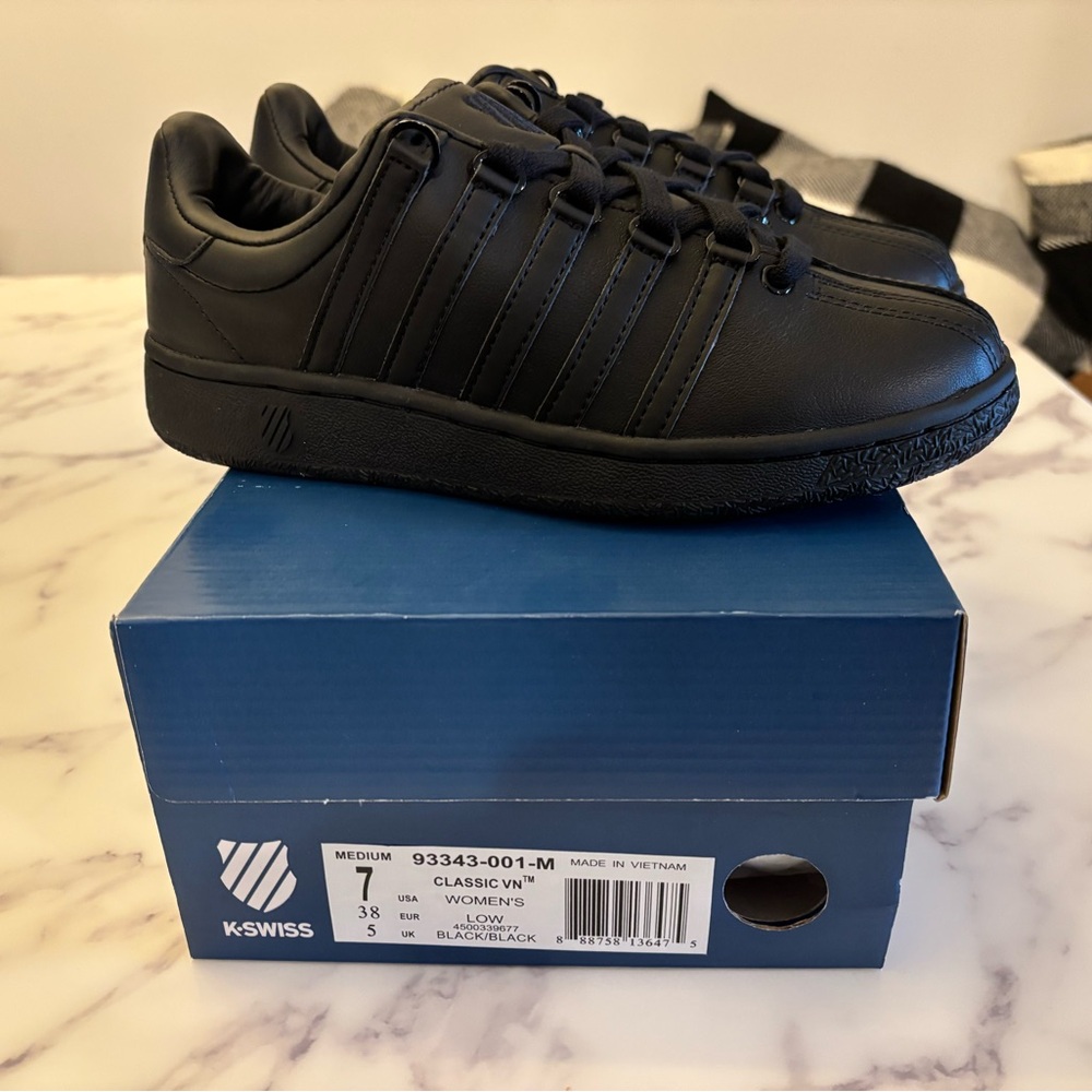 K-Swiss Classic VN Women's Black Sneakers